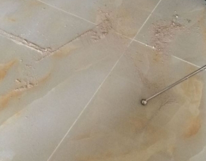 杜集瓷砖空鼓维修公司分享粘合剂选择不当在瓷砖铺贴过程中可能导致以下问题