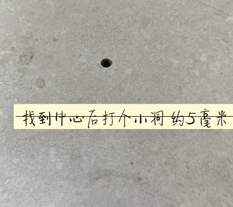 杜集瓷砖空鼓维修公司专业解答在瓷砖铺贴过程中，如果砂料搅拌不均匀，将会带来以下问题